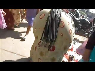 پتلا اور ہلکا سنہرے بالوں والی لڑکی کی اجازت دیتا ہے آدمی کو اس کے ساتھ کھیلنے کے قدرتی چوچیان