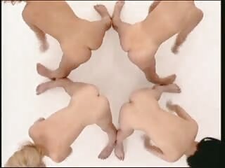 Charlee چیس, Holly Halston اور Sara Jay ہیں فلم ایک گندی foursome زبانی جنسی تعلقات