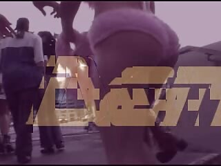 مورگن چاند اور Boroka گیندوں ایک ڈک چوسنا باہر